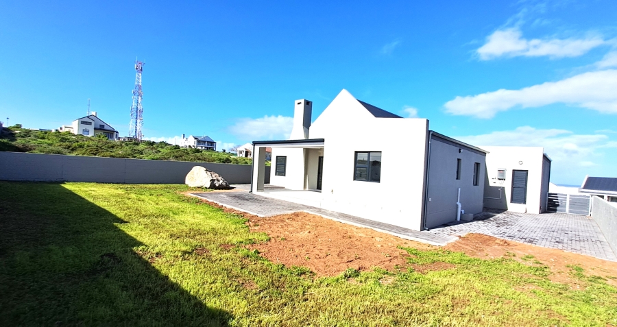 4 Bedroom Property for Sale in Hoogland Western Cape